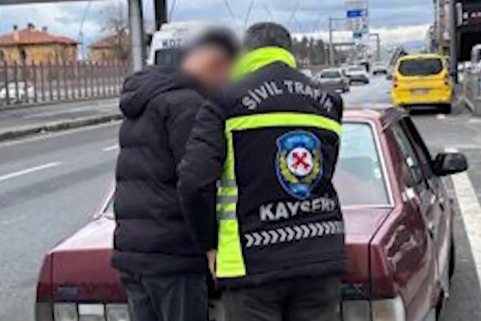 Kayseri’de trafik kurallarına uymayan 3 sürücüye ceza