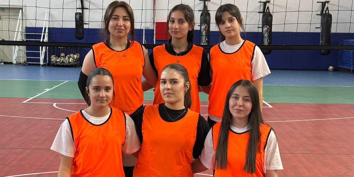 Tomarza’da “Evinin Sultanları Voleybol Turnuvası” başladı