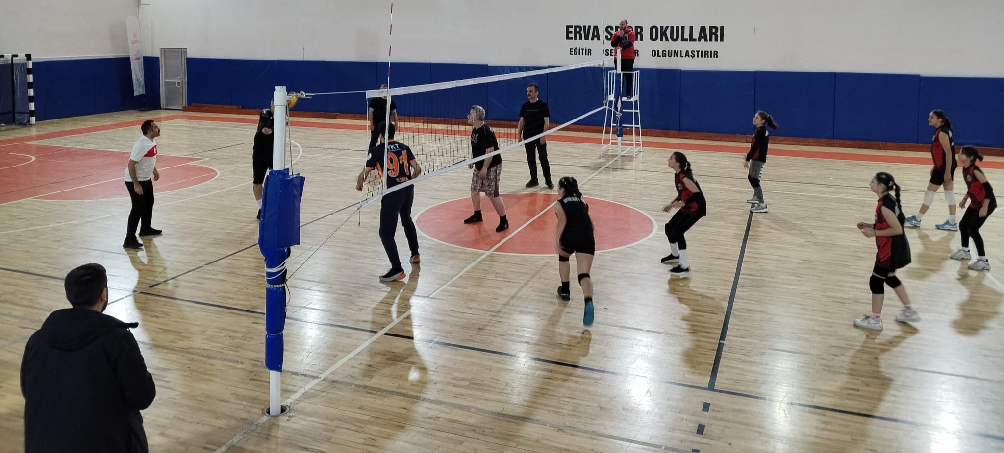 Vali Gökmen Çiçek: Bugün çığ gibi büyüyen dev gibi bir aile olduk