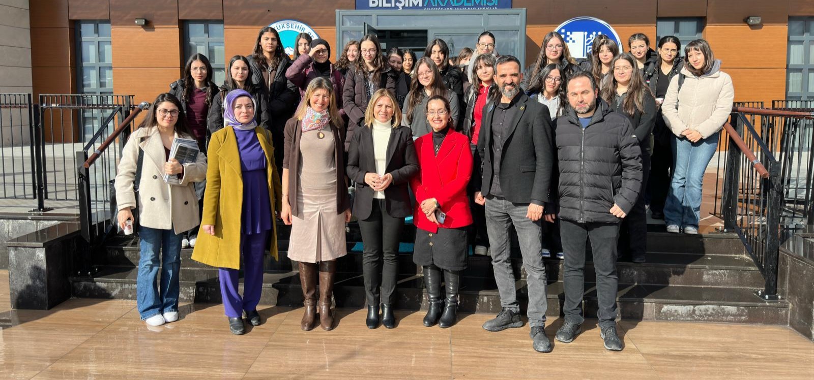 BÜYÜKŞEHİR’İN BİLİŞİM AKADEMİSİ, SCIENTIX 2026’YA EV SAHİPLİĞİ YAPTI: GELECEĞİN KODLARINI KADINLAR YAZIYOR