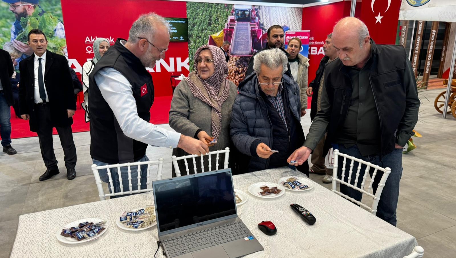 ÜRETİCİNİN EN GÜÇLÜ DESTEKÇİSİ BÜYÜKŞEHİR, KAYSERİ TARIM, HAYVANCILIK VE GIDA FUARI’NDA