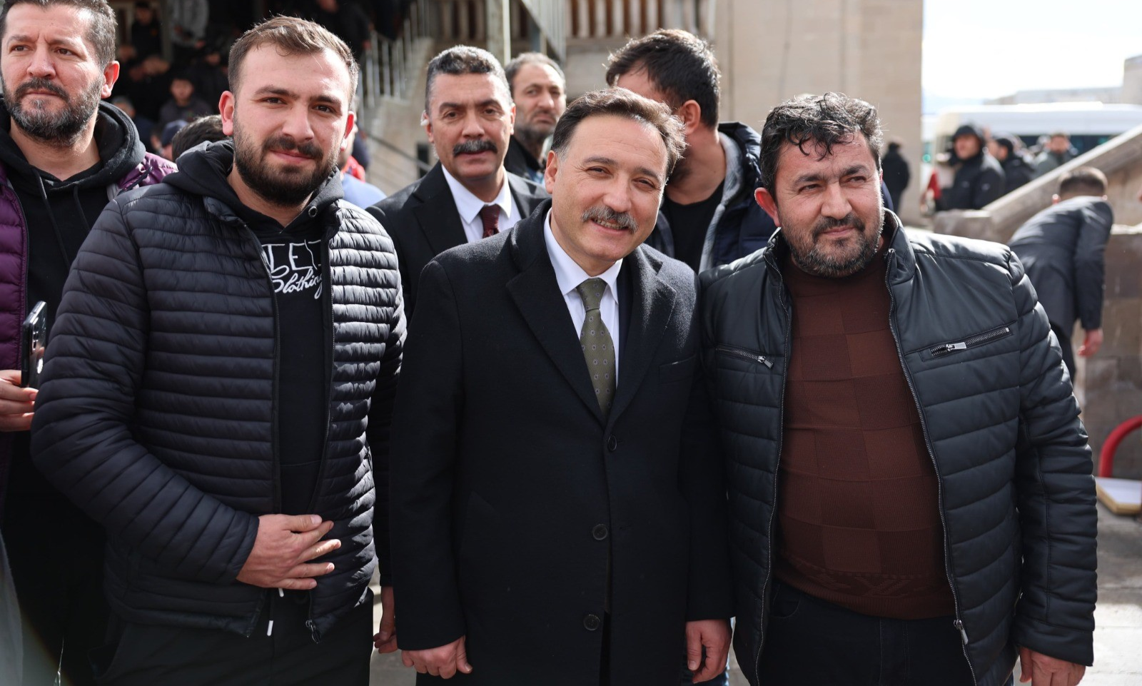 Vali Çiçek, Ağaç İşleri ve Demirciler Sitesi’nde esnafla buluştu