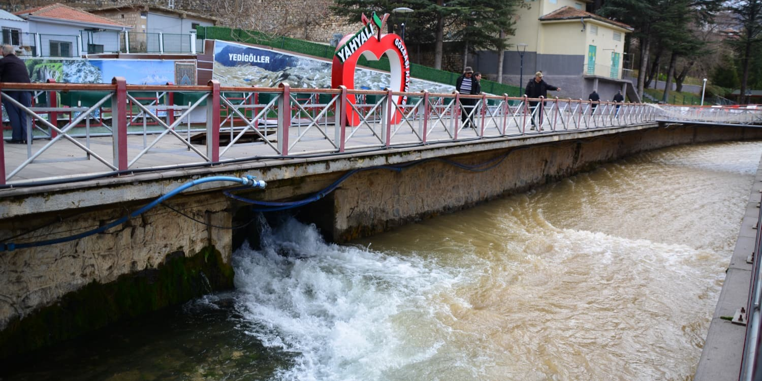 Yahyalı’da yoğun yağış sonrası Gözbaşı Havuzları’nda kontrollü tahliye