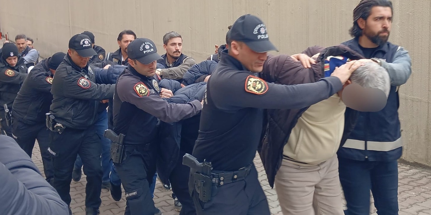 Organize suç örgütlerine eş zamanlı operasyonda gözaltına alınan 9 kişi adliyede