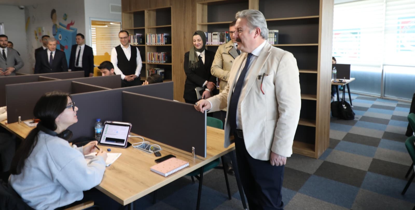 BAŞKAN PALANCIOĞLU TINAZTEPE SOSYAL TESİSLERİ’NDE KURSİYERLERLE BİR ARAYA GELDİ