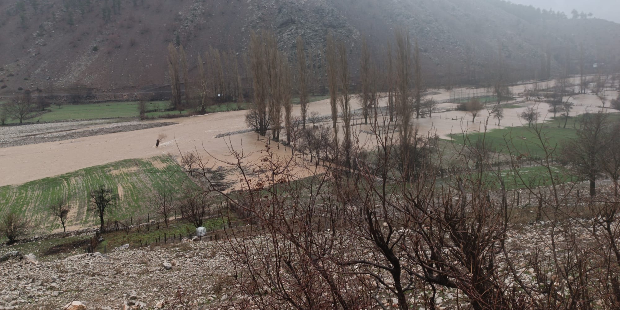 Yahyalı’da sağanak yağış sele neden oldu