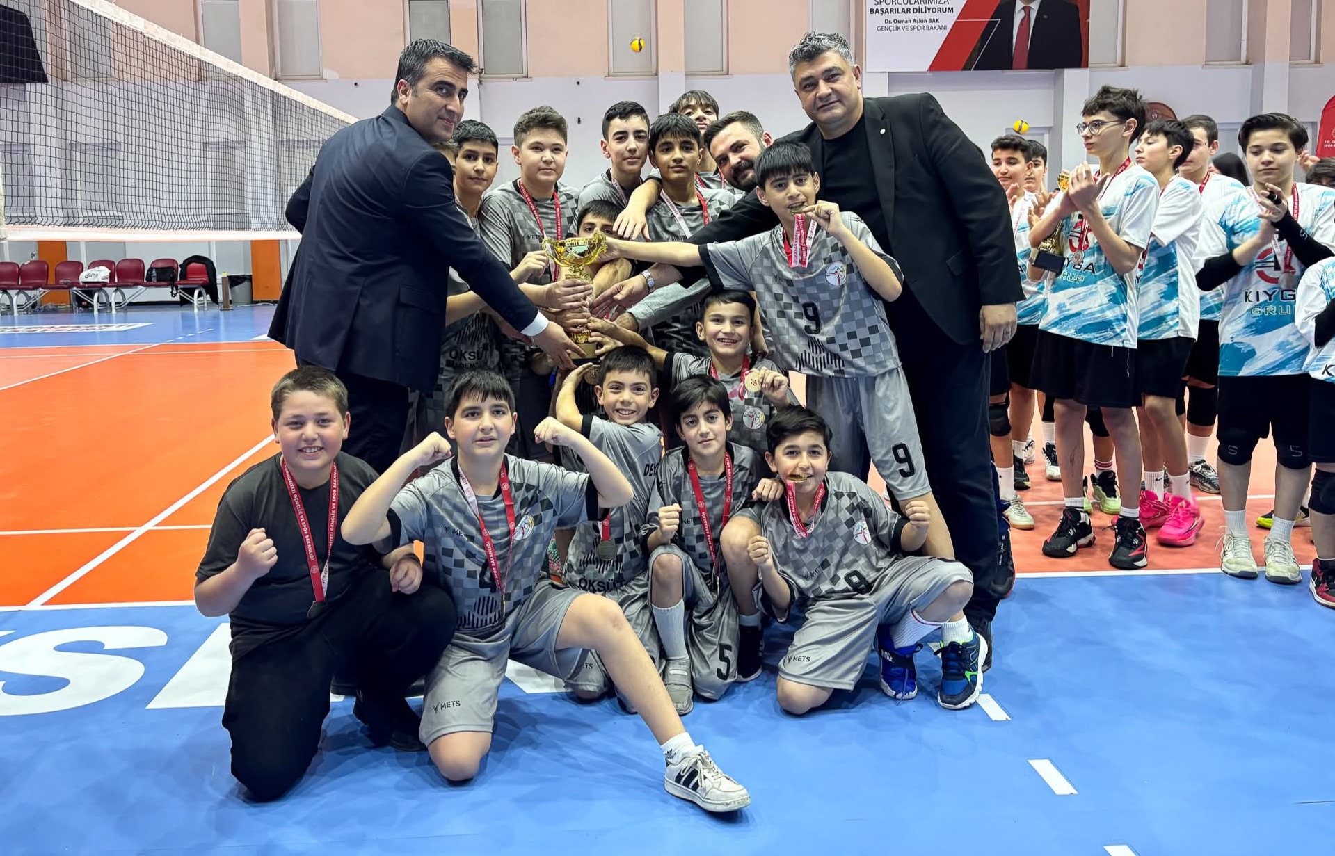 Midi Erkekler Süper Ligi voleybol müsabakaları tamamlandı