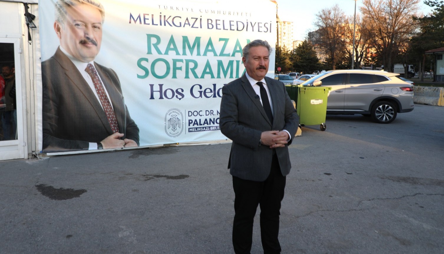 MELİKGAZİ BELEDİYESİ RAMAZAN AYININ BEREKETİNİ İFTAR ÇADIRLARINDA PAYLAŞIYOR