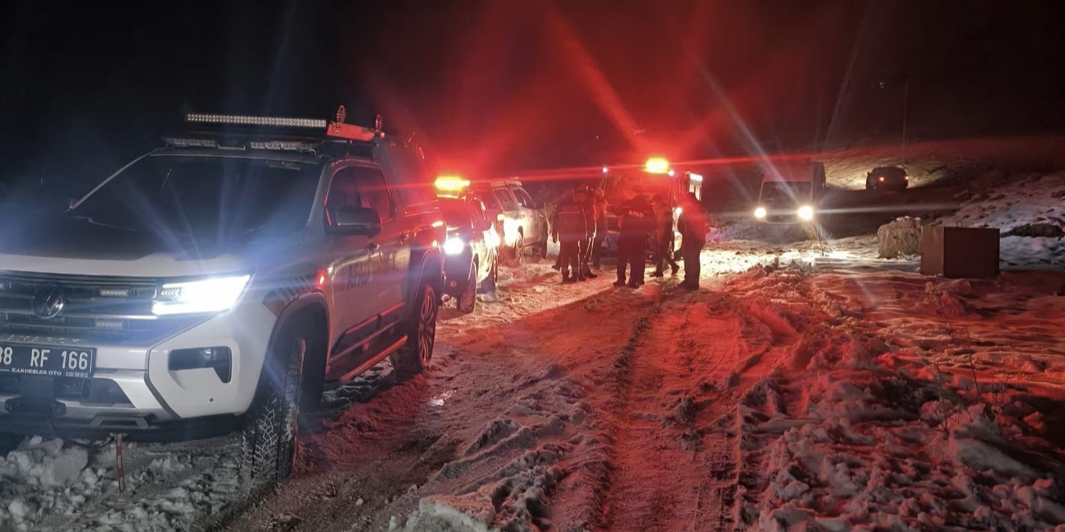 Kayseri’de dağda mahsur kalan 3 işçi kurtarıldı