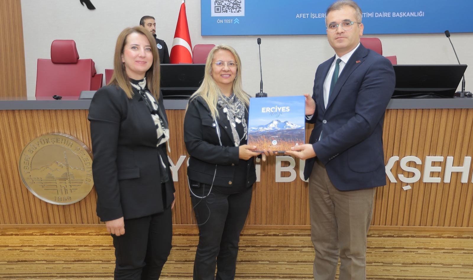 BÜYÜKŞEHİR’DEN “AFETLERDE BULAŞICI HASTALIKLARDAN KORUNMA” EĞİTİMİ