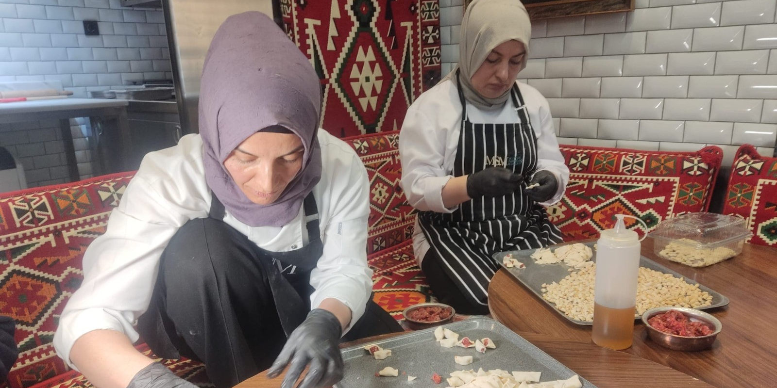 Kayseri’de asırlık lezzet tepsi mantısı iftar sofralarını süslüyor