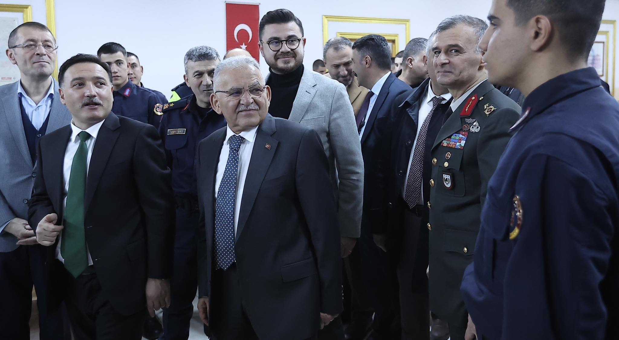 BAŞKAN BÜYÜKKILIÇ, KAHRAMAN JANDARMALARLA İFTAR SOFRASINDA BULUŞTU