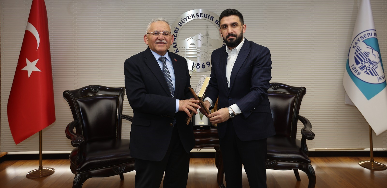 Başkan Büyükkılıç, TÜGVA Genel Başkanı Beşinci’yi ağırladı 