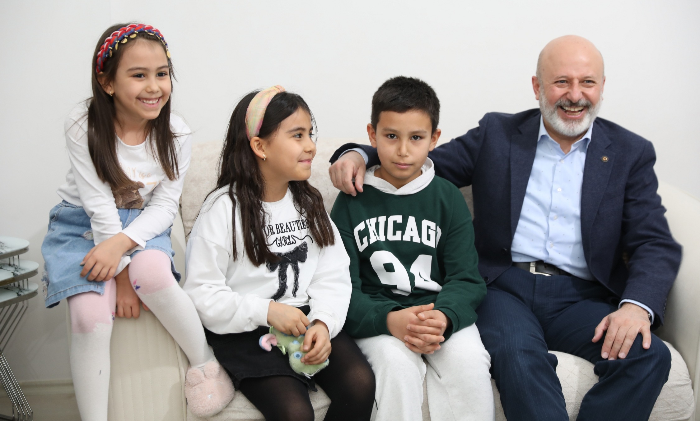 “BÜYÜK BİR AİLE OLMANIN MUTLULUĞUNU İFTAR SOFRALARINDA YAŞIYORUZ”