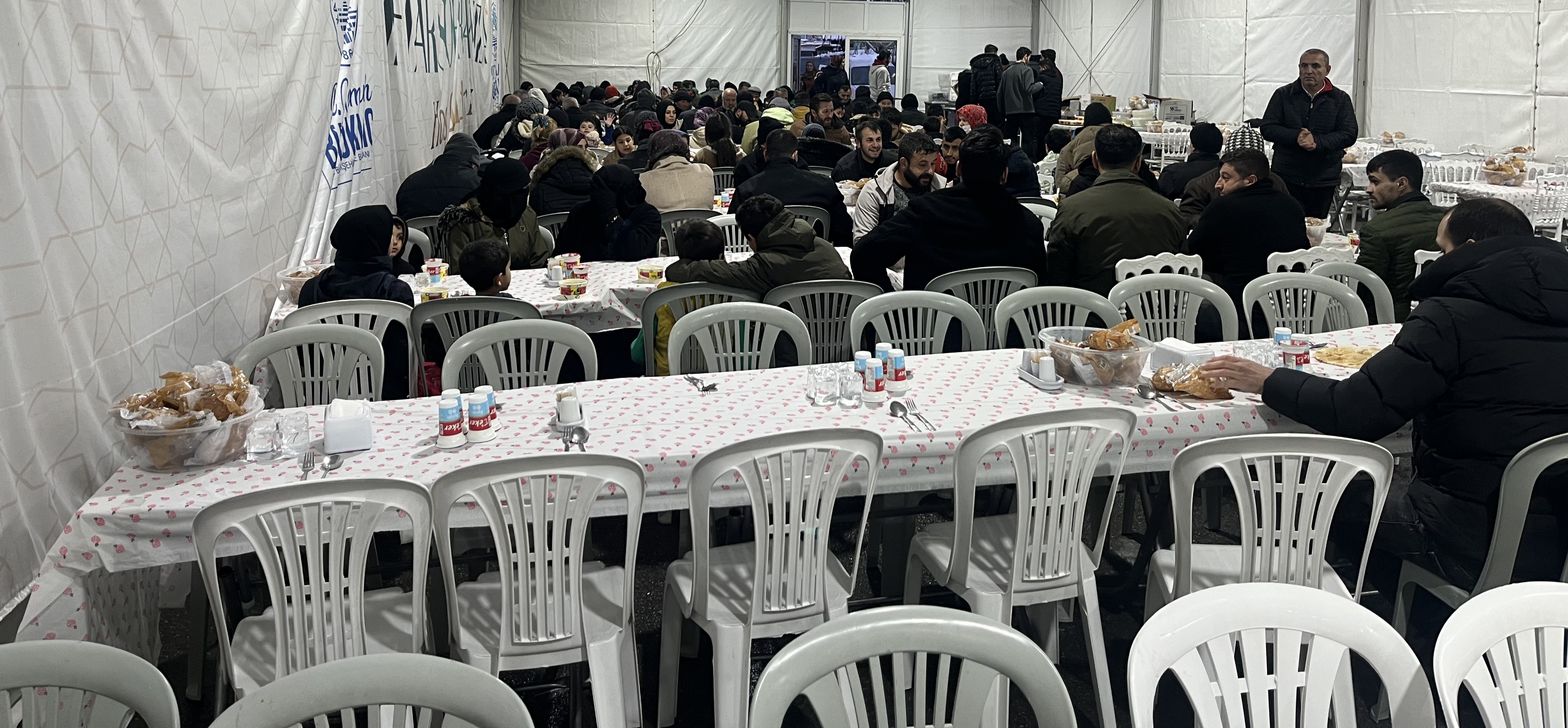 BÜYÜKŞEHİR’İN ESKİŞEHİR BAĞLARI İFTAR SOFRASI GÖNÜLLERE DOKUNUYOR