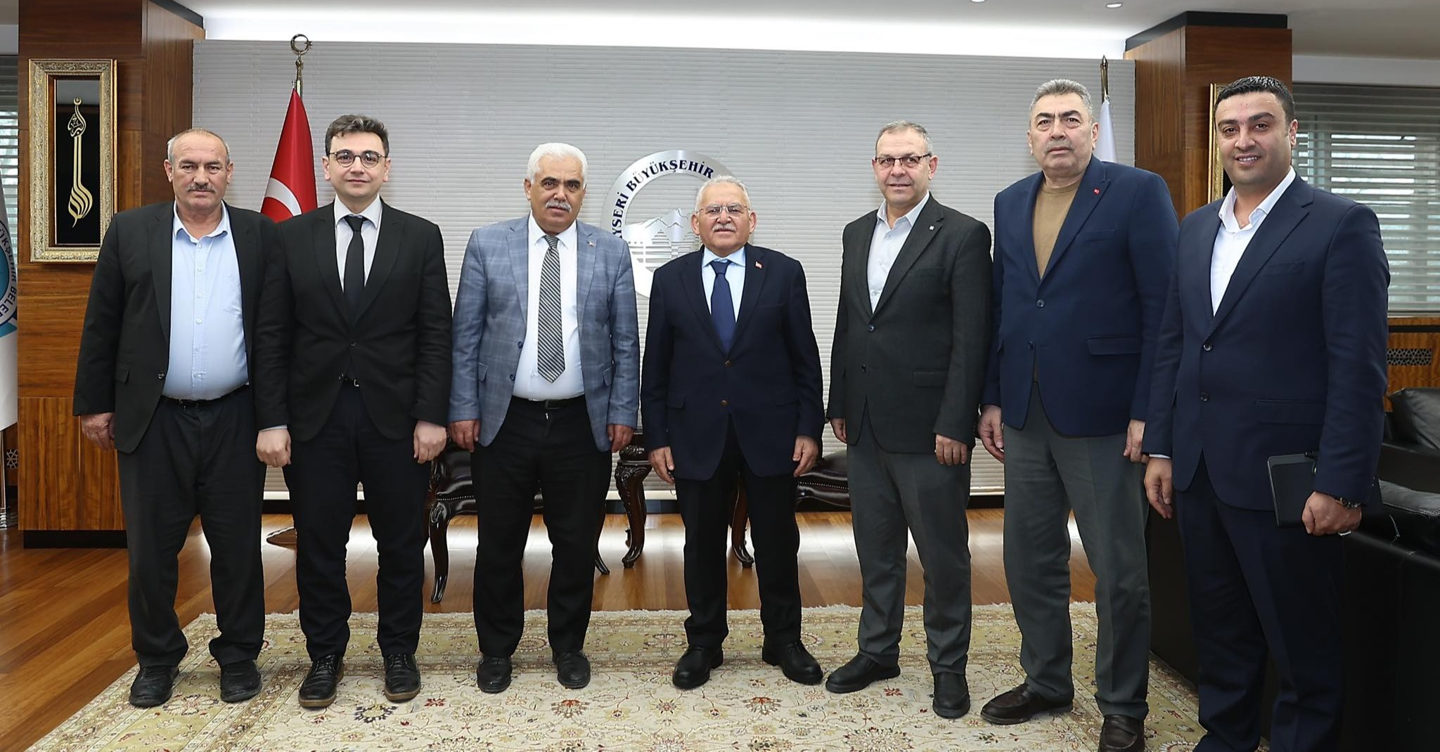 ŞEHRİN GÜNDEMİ BÜYÜKŞEHİR’DE: BAŞKAN BÜYÜKKILIÇ, ZİYARETÇİLERİNİ AĞIRLADI