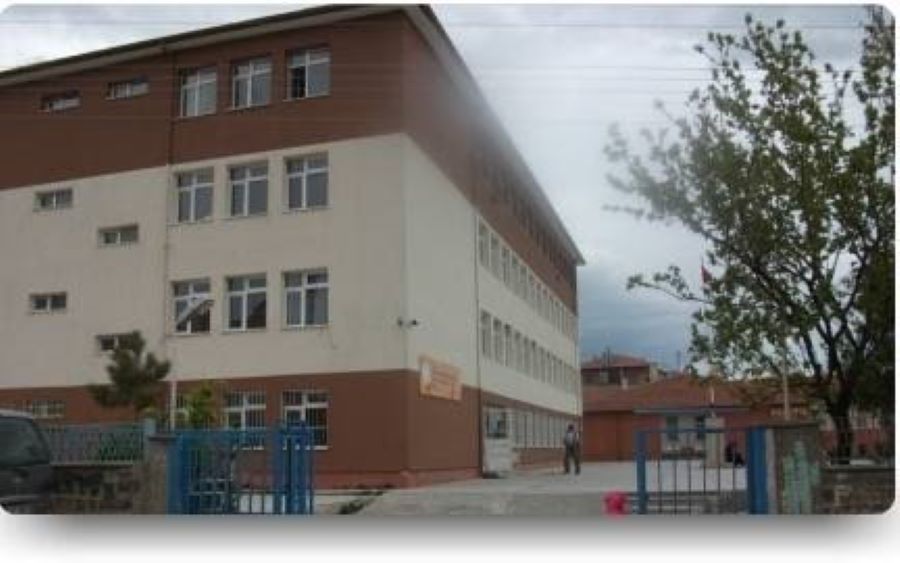 Yahyalı'da öğrenciler arası bıçaklı kavga: 1 yaralı