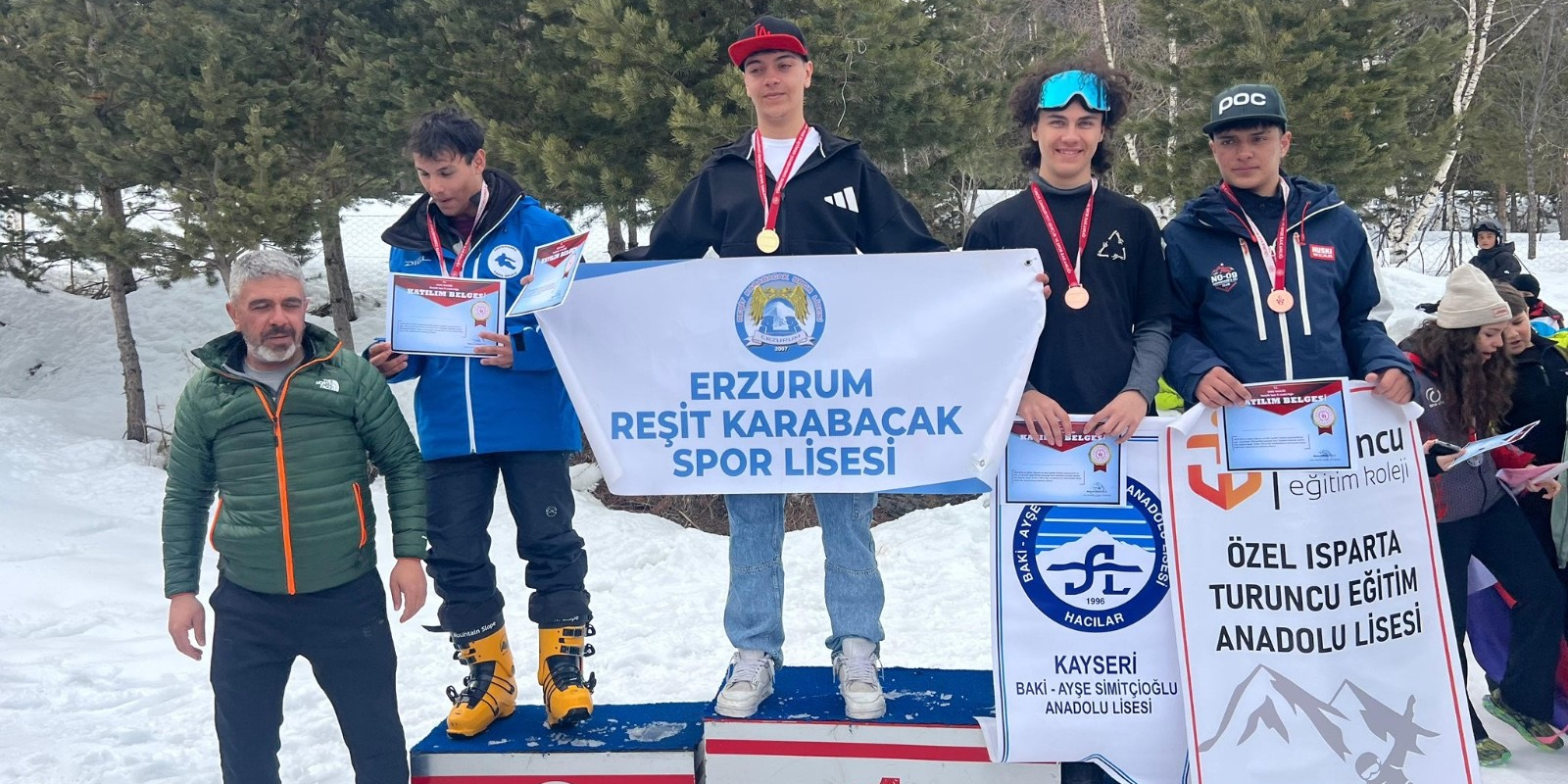 Kayserili kayakçılar, Sarıkamış’taki yarışlarda 28 madalya kazandı