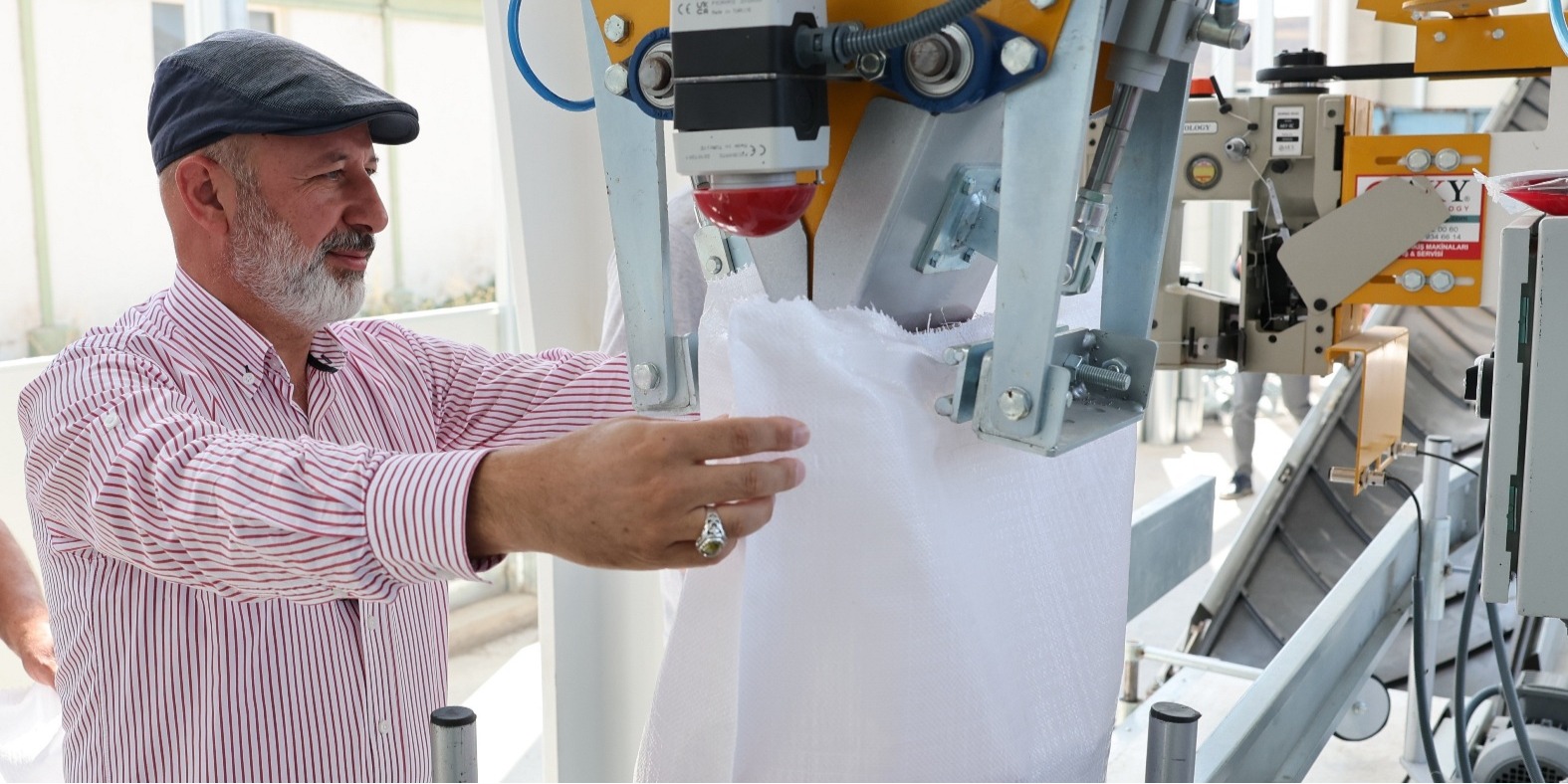 KOCASİNAN BELEDİYESİ, YENİ SEZONDA DA ÇİFTÇİLERİN EMEĞİNİ DEĞER KAZANDIRIYOR!