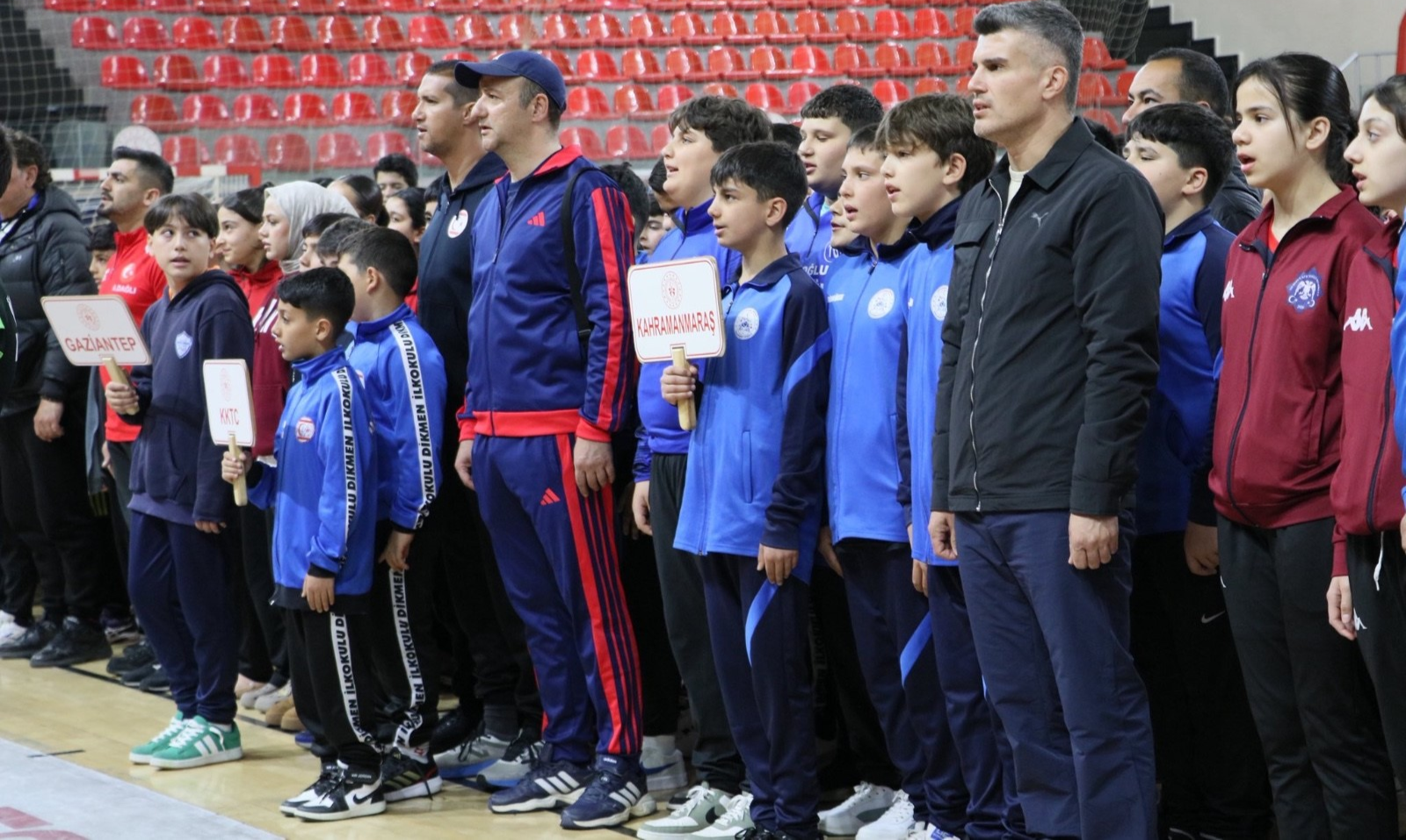 Okul Sporları Hentbol Yarı Final müsabakaları başladı