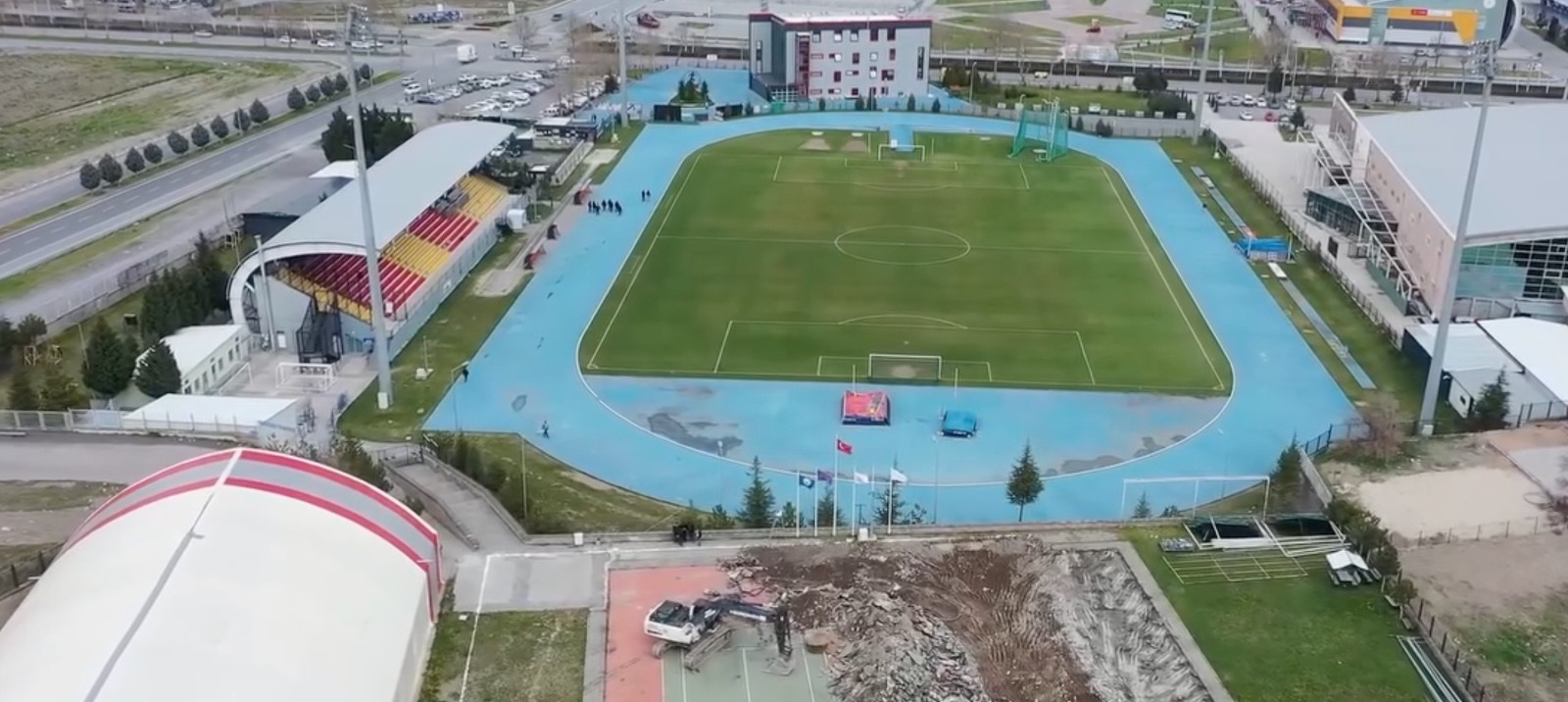 Kayseri’de kapalı tenis kortu yapımına başlandı