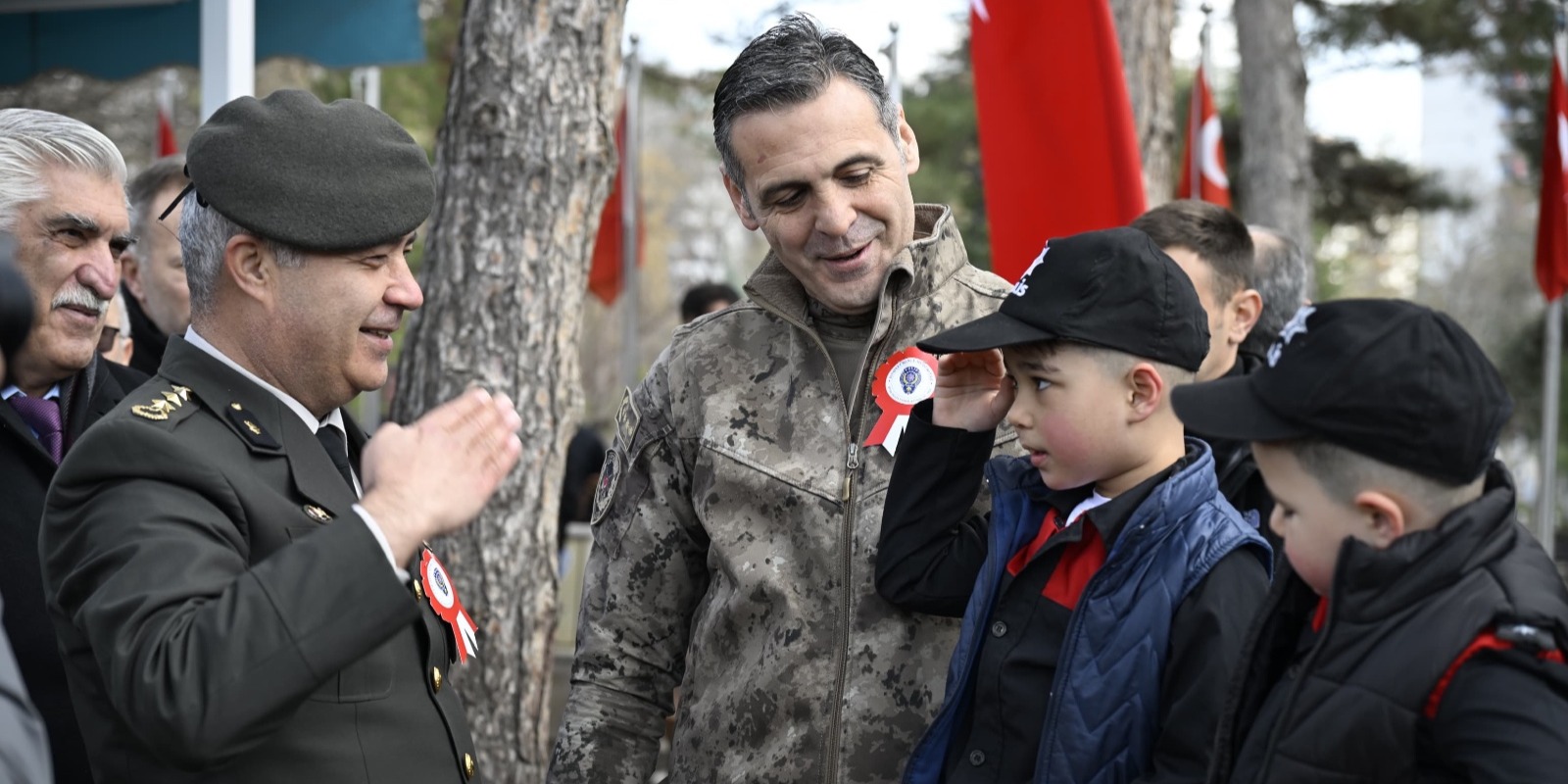 Kayseri’de polis şehitliğinde anma programı