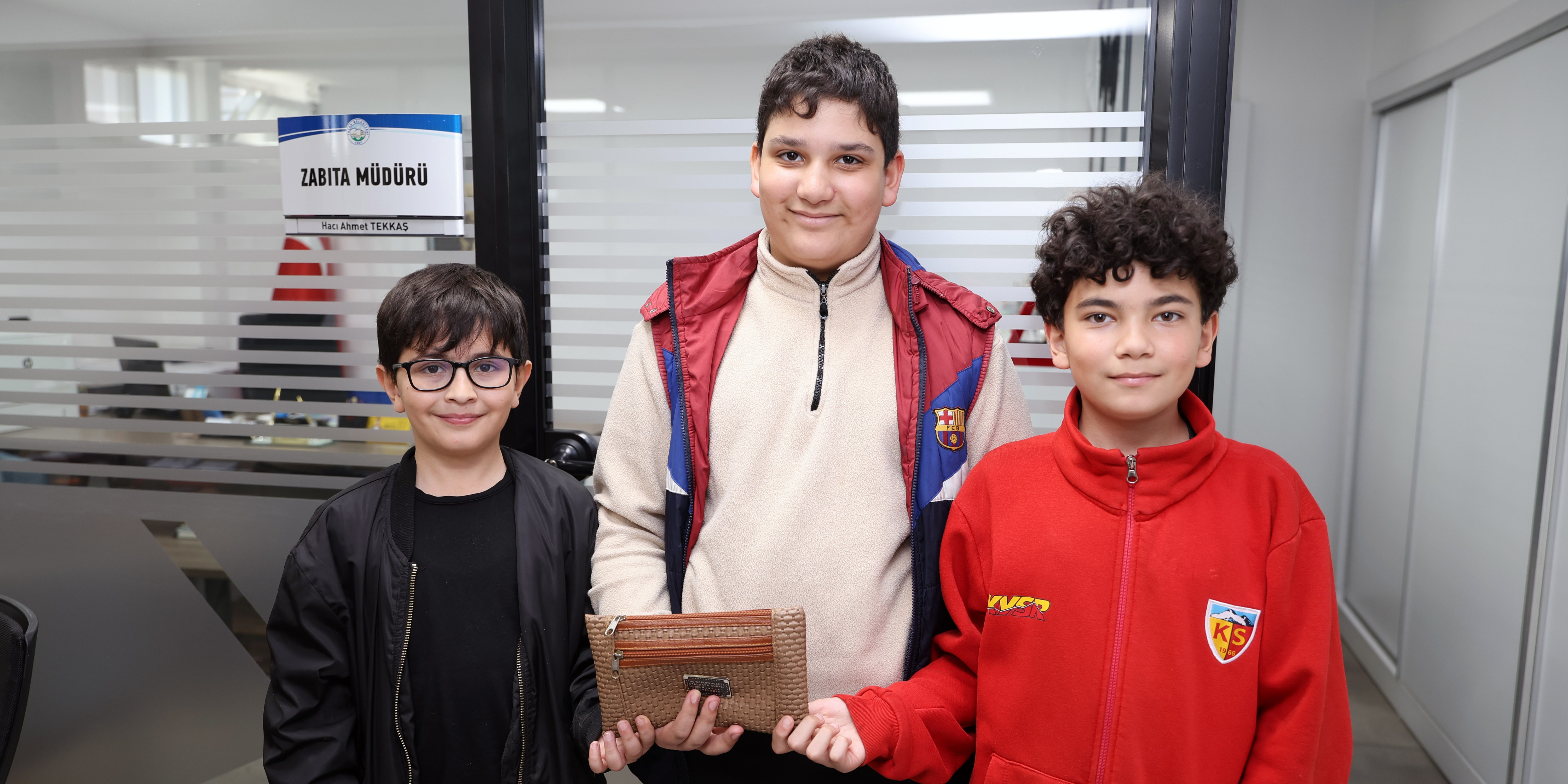 Talaslı Çocuklardan Örnek Davranış