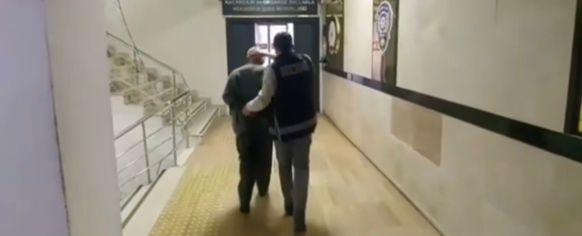 Kayseri’de 5 yıl hapisle aranan firari hükümlü uyuşturucuyla yakalandı