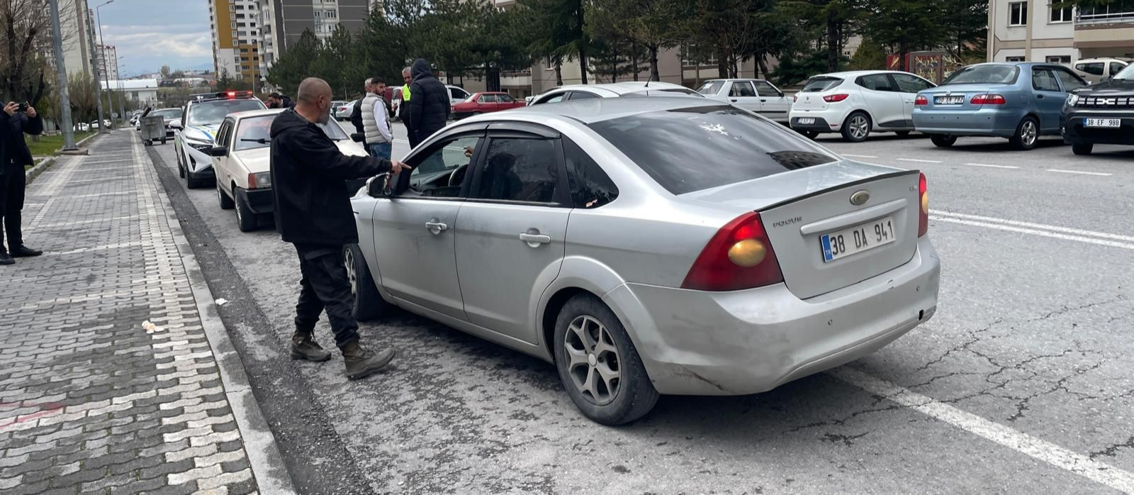 Kayseri’de polisin ‘dur’ ihtarına uymayan ehliyetsiz sürücü yakalandı