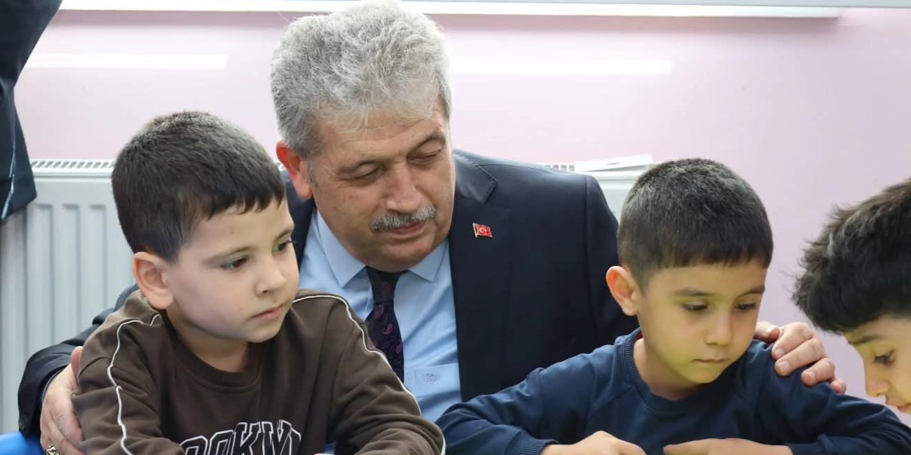 AK Parti’li Özsoy’dan Yahyalı’da Kur’an Kursuna ziyaret