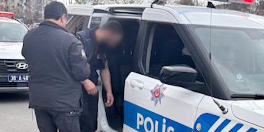 Araçlarından inerek trafikte tartışan 2 sürücüye 560 bin TL ceza