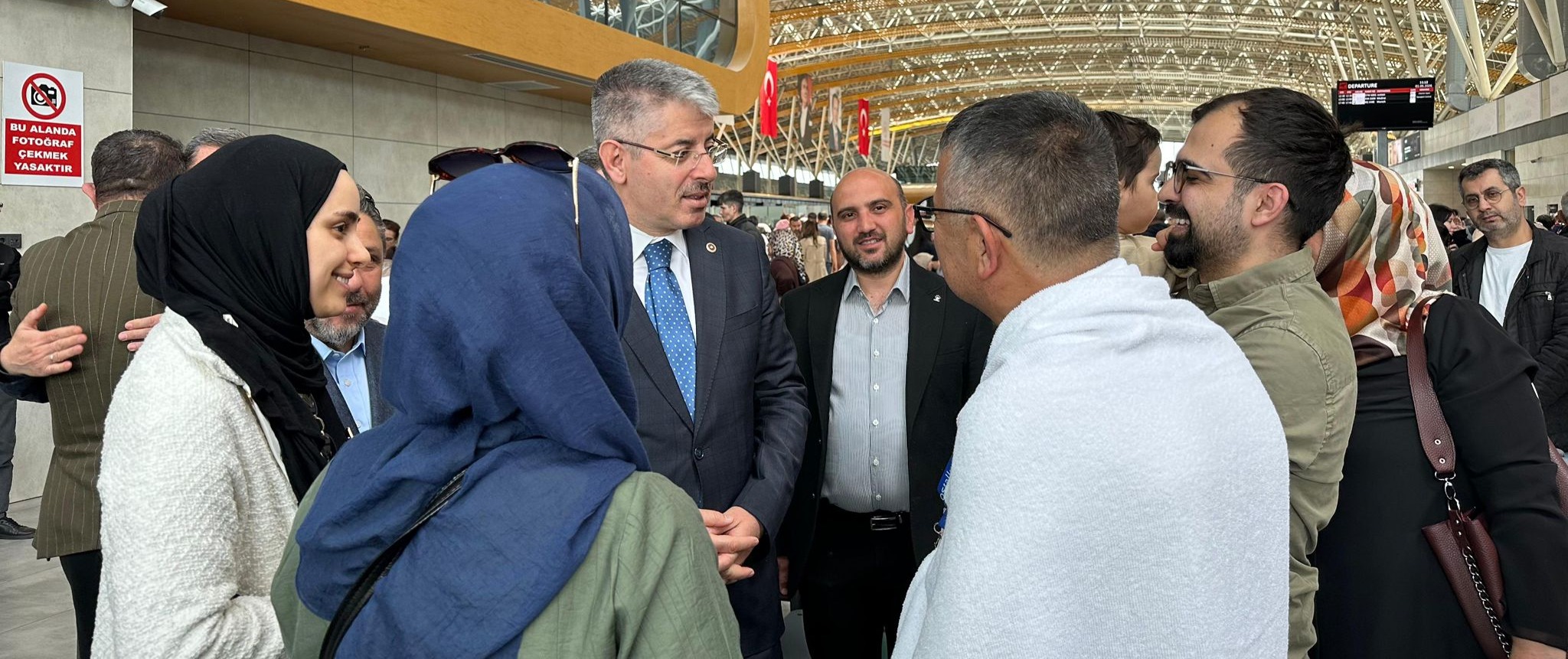 ÇOPUROĞLU: “DUALARLA UĞURLADIĞIMIZ HAC YOLCULARIMIZ, MİLLETİMİZİN GÖNÜL ELÇİLERİDİR”