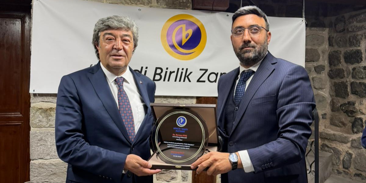 BİRLİK VAKFI’NDA “BİRLİK SÖYLEŞİLERİ”NİN KONUĞU AK PARTİ K.M.V DURSUN ATAŞ OLDU