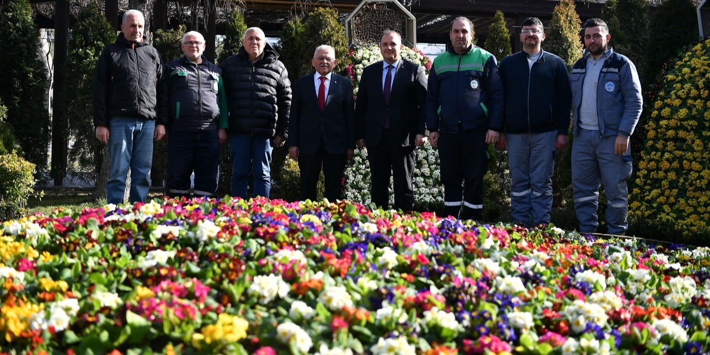 BÜYÜKŞEHİR’DEN DÜNYA BİTKİ GÜNÜ’NDE YEŞİL HAMLE: PEYZAJLA ESTETİK DÖNÜŞÜM