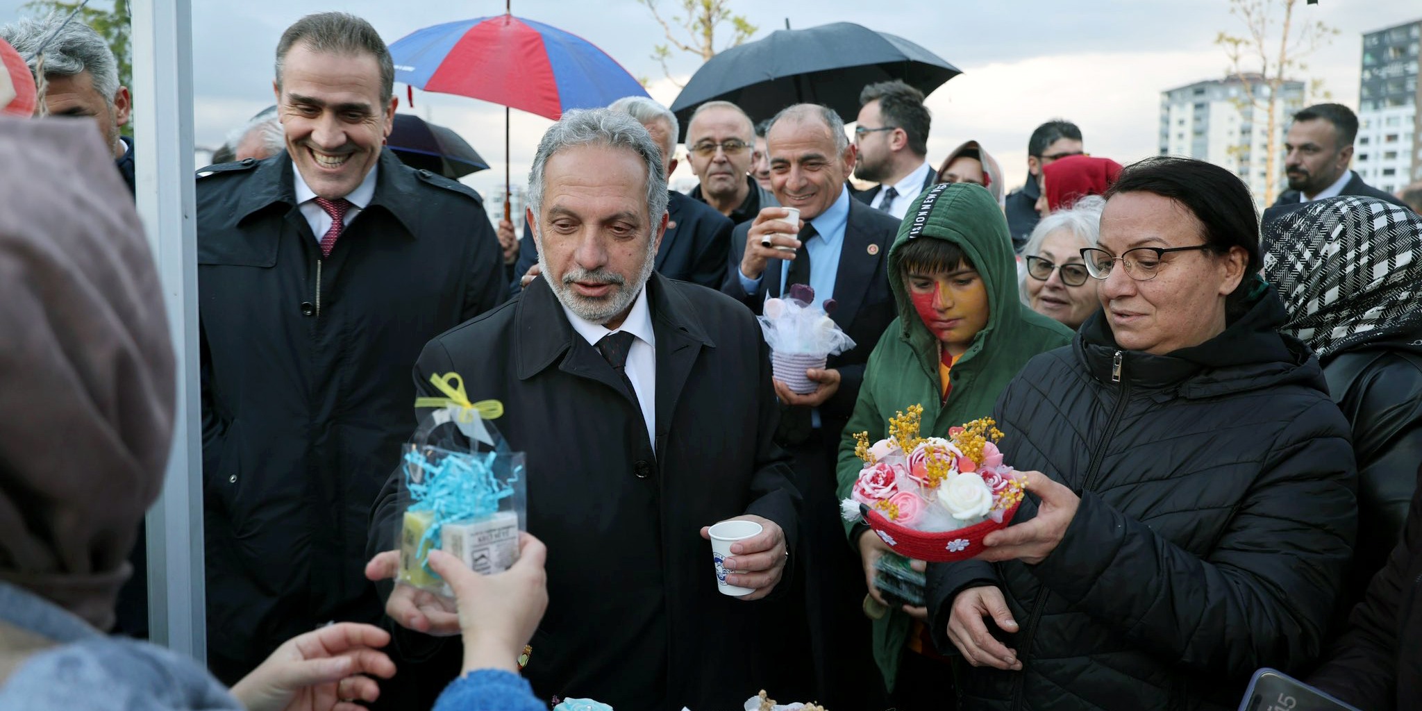 TALAS’TA ÇİÇEK ŞENLİĞİ COŞKUYLA BAŞLADI