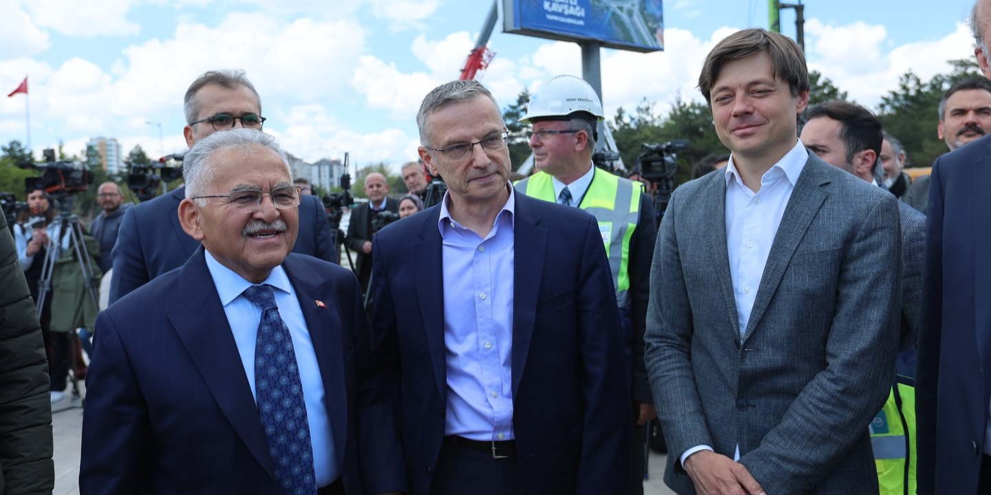 KAYSERİ’NİN 50 YILLIK ATIK YÖNETİMİ VİZYONU İÇİN DÜNYA BANKASI YETKİLİLERİYLE GÖRÜŞME