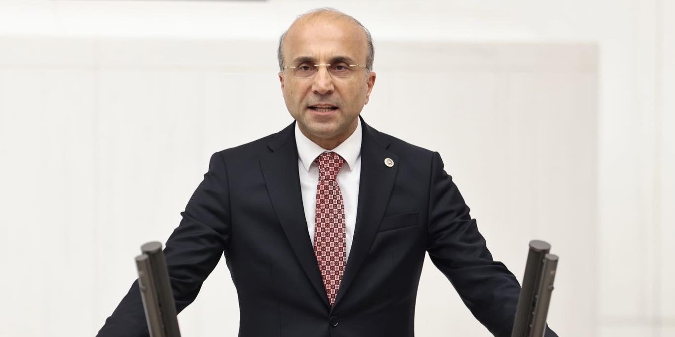 CHP’li Aşkın Genç, sulama projesinde 3 mahallenin dışarıda bırakılmasını meclis gündemine taşıdı