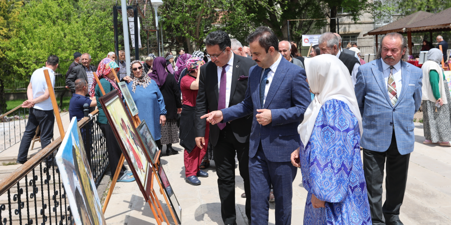 BÜYÜKŞEHİR’İN HUZUREVİNDE İKİ KUŞAK SANATLA BULUŞTU