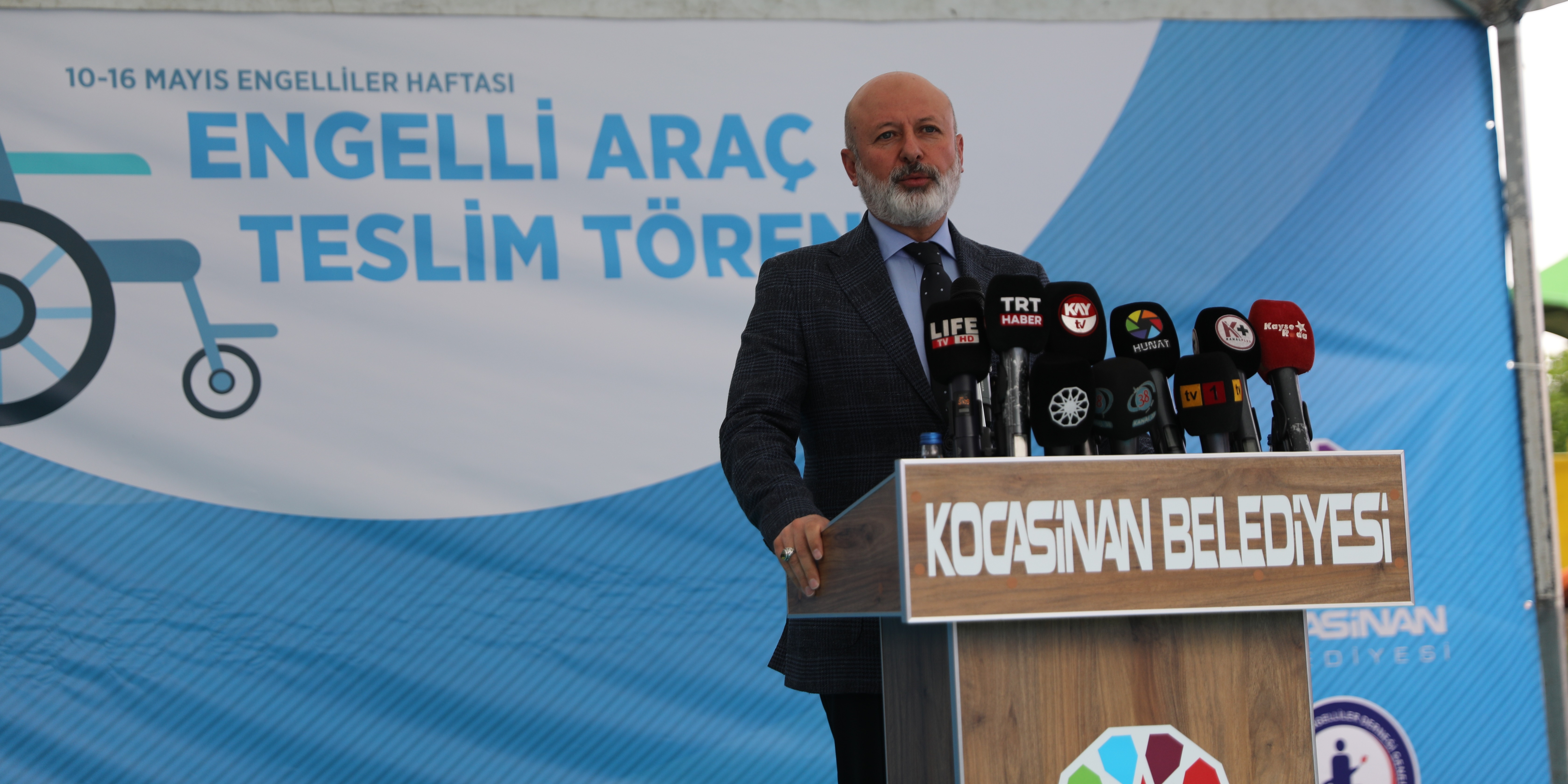 BAŞKAN ÇOLAKBAYRAKDAR: “ENGELLİ VATANDAŞLARIMIZ BİZİM İÇİN AYRICALIKLIDIR”