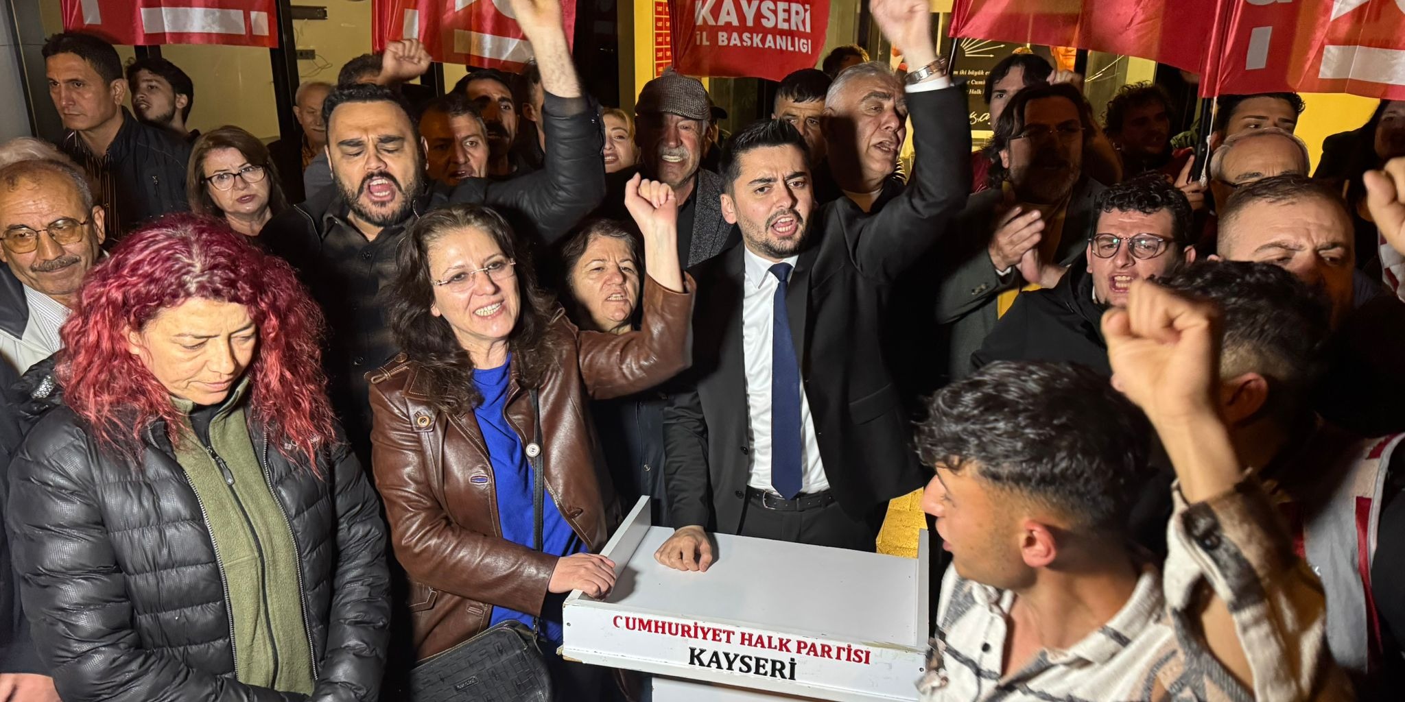 CHP KAYSERİ TEŞKİLATINDAN 38. OLAĞAN KURULTAYIN İPTAL EDİLMESİNE TEPKİ
