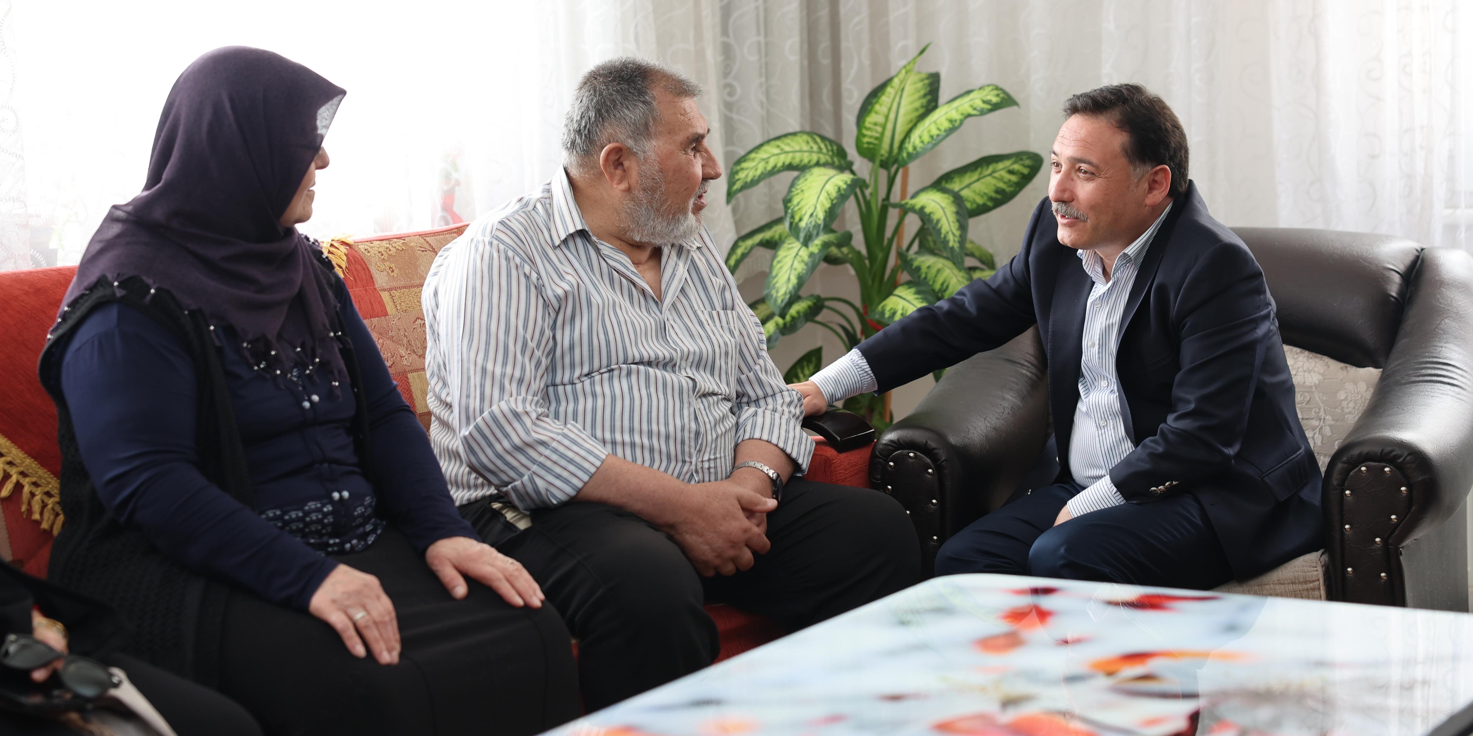 Vali Çiçek’ten Şehit Ailelerine Bayram Ziyareti