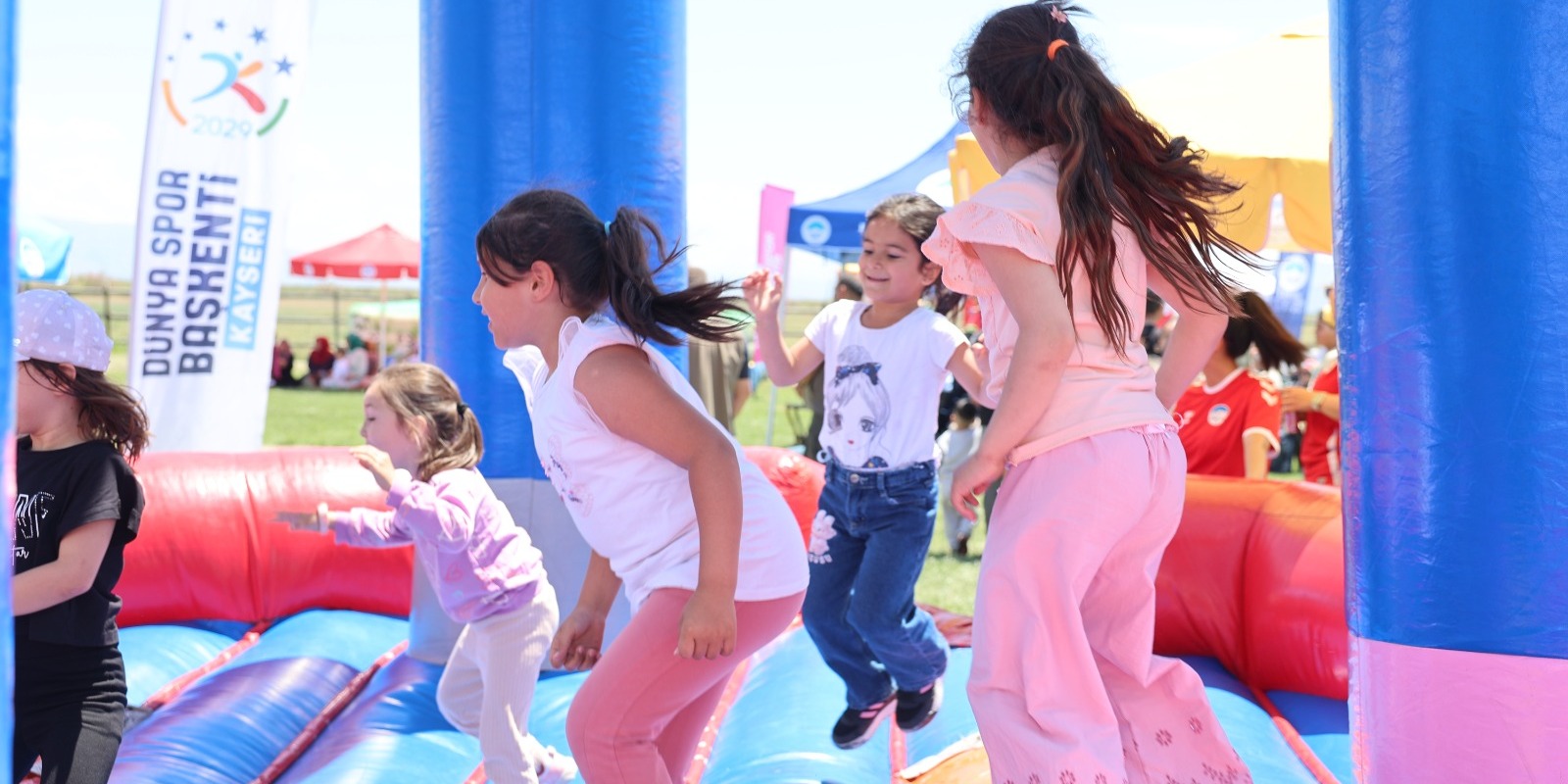 SPOR A.Ş. İLE SULTAN SAZLIĞI’NDA UÇURTMA ŞENLİĞİ VE GENÇLİK BULUŞMASI COŞKUSU