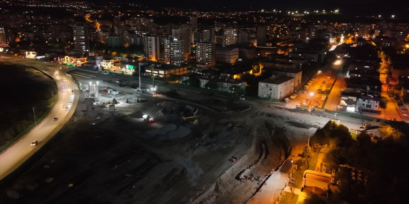 BAŞKAN BÜYÜKKILIÇ’IN VİZYON PROJESİNDE GECE MESAİSİ