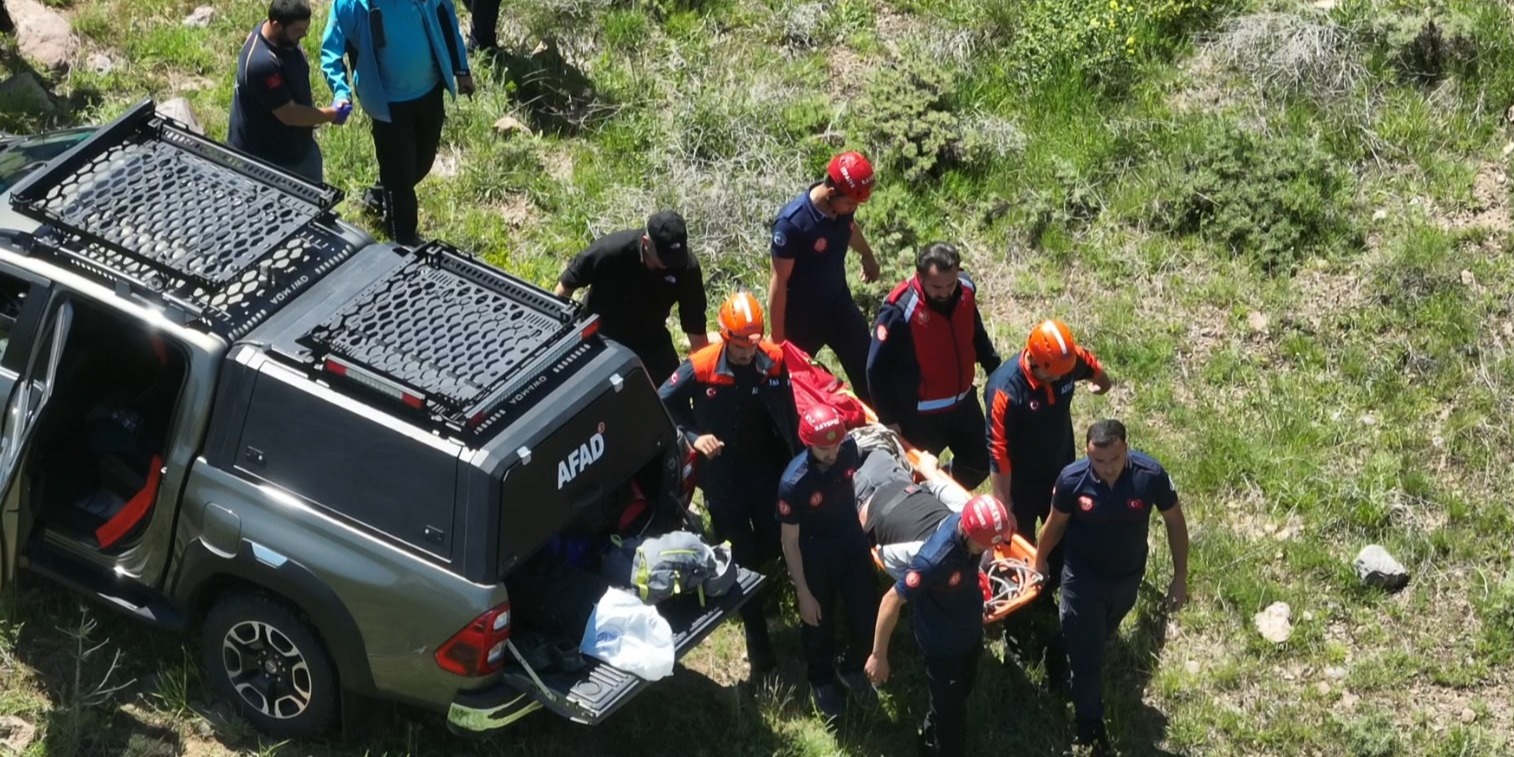 Kırlangıç Vadisinde Kayalıklardan Düşen Kişi Kurtarıldı