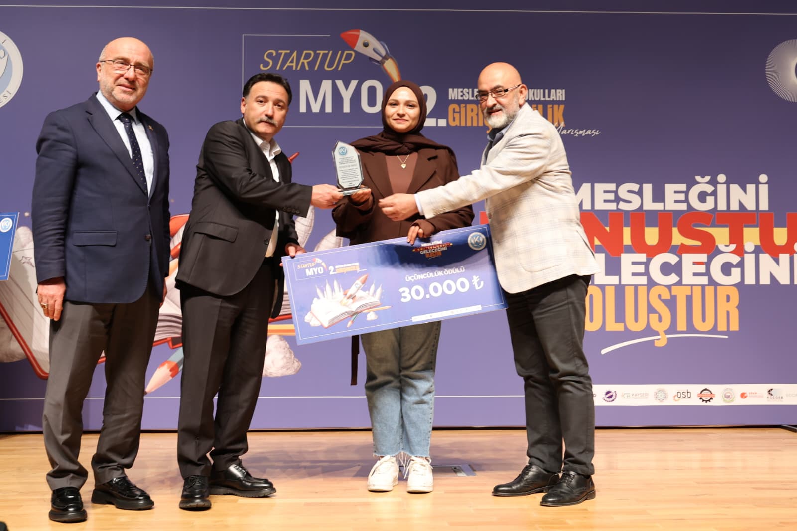 KAYÜ’DE STARTUPMYO 2026 PROJE YARIŞMASI’NIN FİNALİ GERÇEKLEŞTİRİLDİ