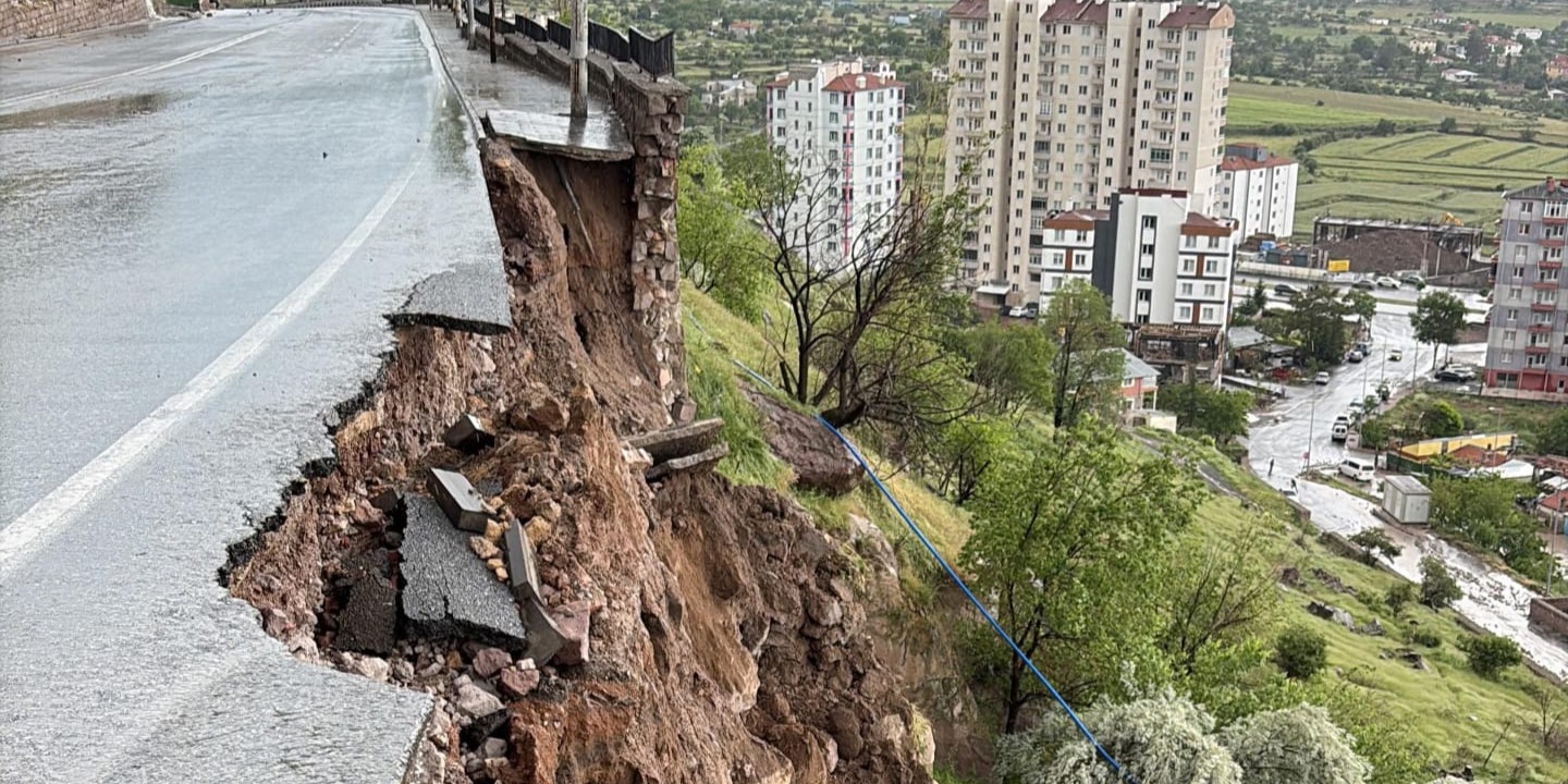 Kayseri’de Şiddetli Yağış Heyelana Neden Oldu
