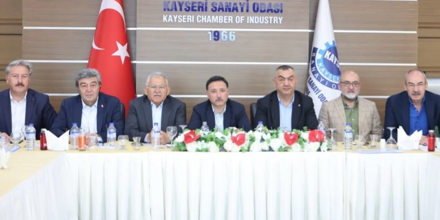 BAŞKAN BÜYÜKKILIÇ, KAYSERİ SANAYİ ODASI’NDA İSTİŞARE TOPLANTISINA KATILDI