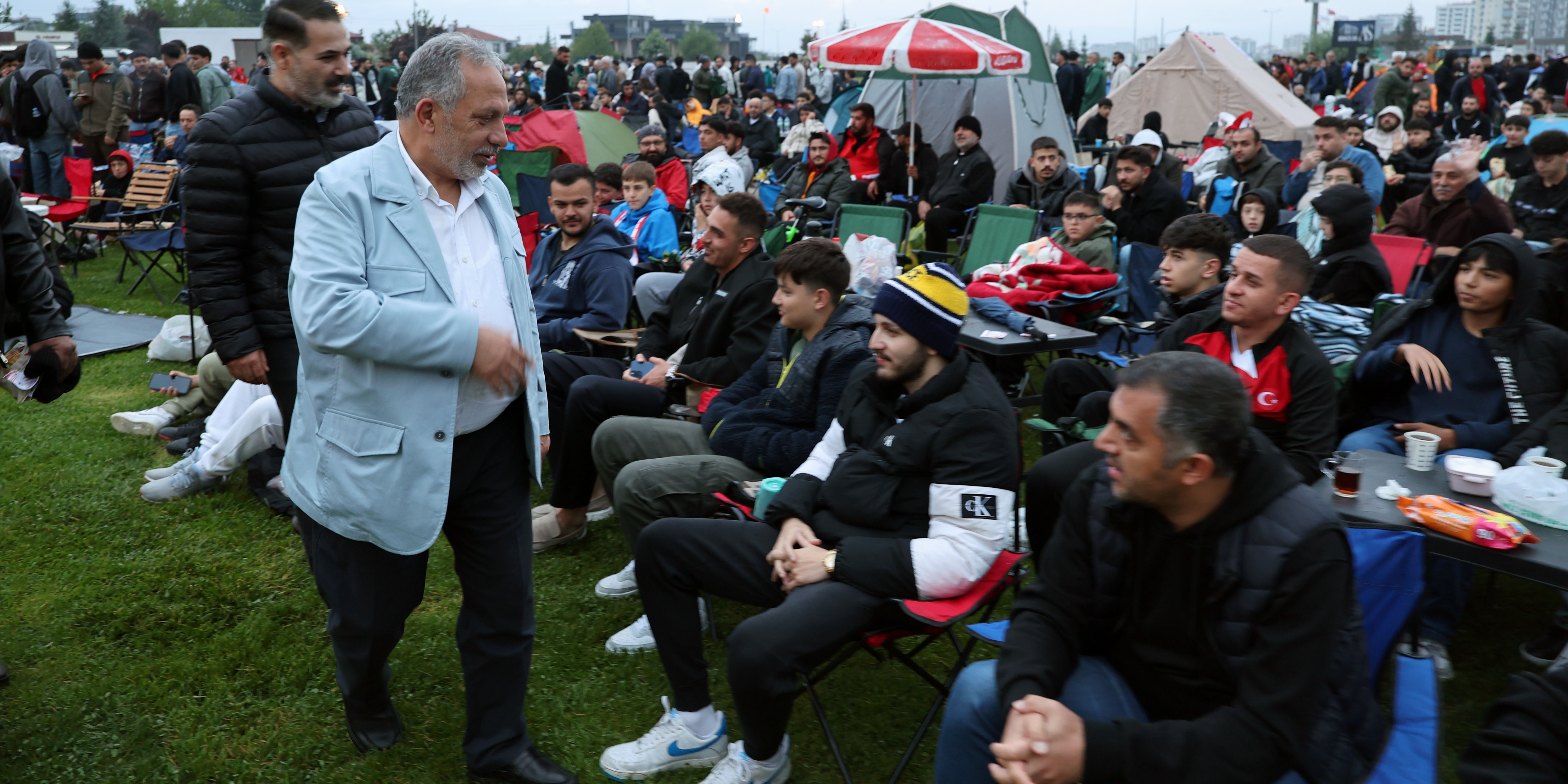 MİLLİ HEYECAN TALAS'TA YÜREKLERİ ISITTI 