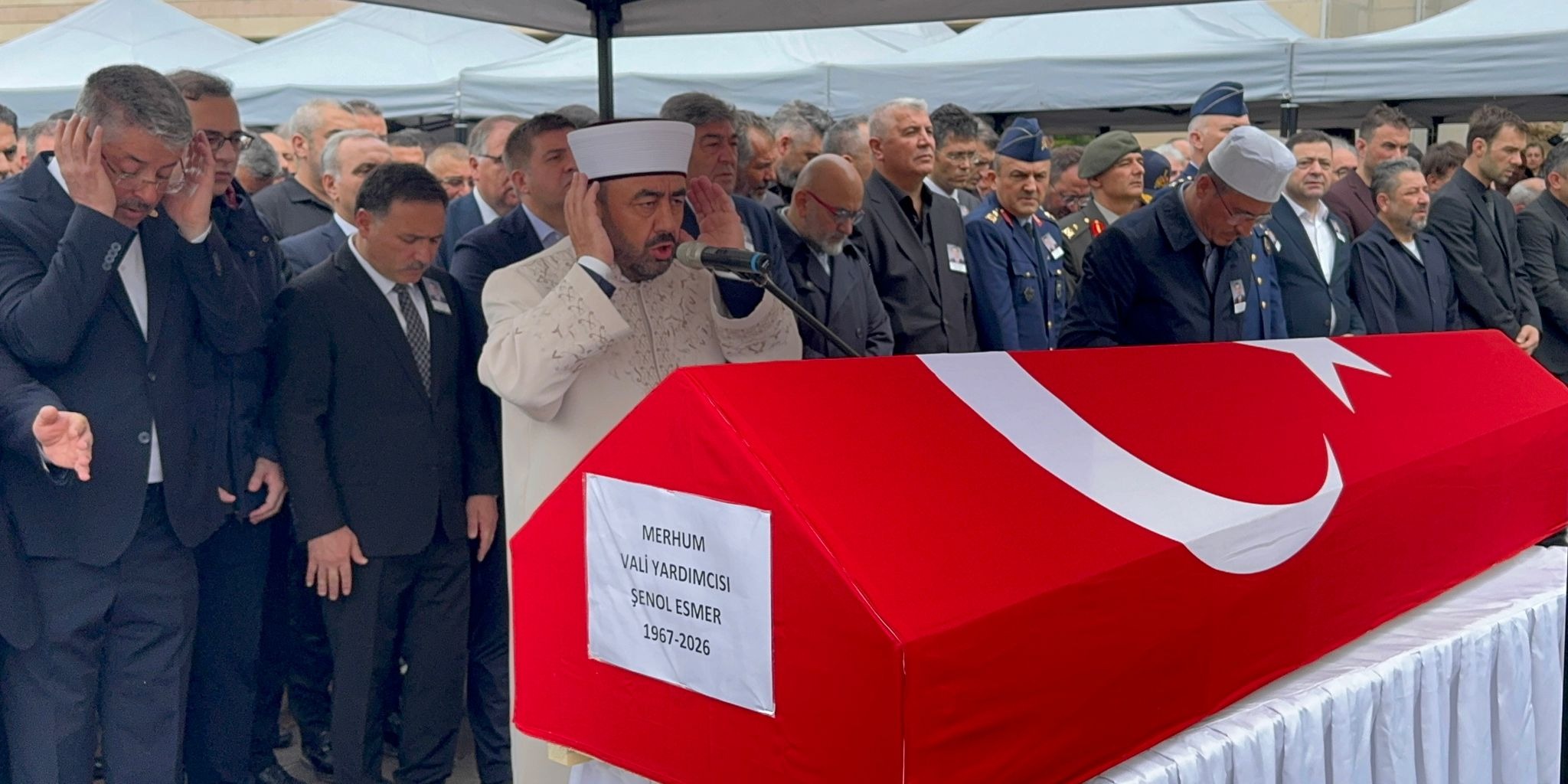 Kalp krizinden hayatını kaybeden Vali Yardımcısı Şenol Esmer için tören düzenlendi