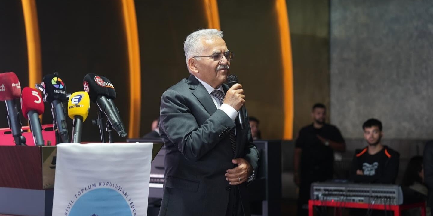 BAŞKAN BÜYÜKKILIÇ’TAN 8. KAYSERİLİLER ZİRVESİ'NDE BİRLİK, BERABERLİK VE DAYANIŞMA VURGUSU